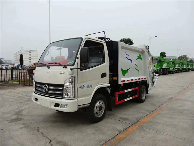 凱馬藍牌壓縮式垃圾車(chē)
